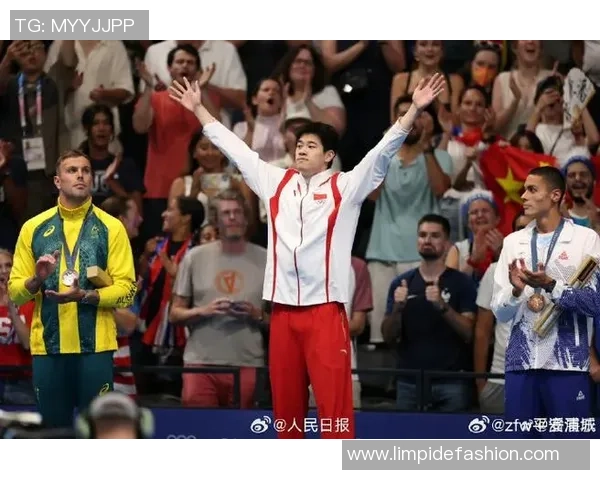 潘展乐《人民日报》发文：一向记住“先为国，再为家”